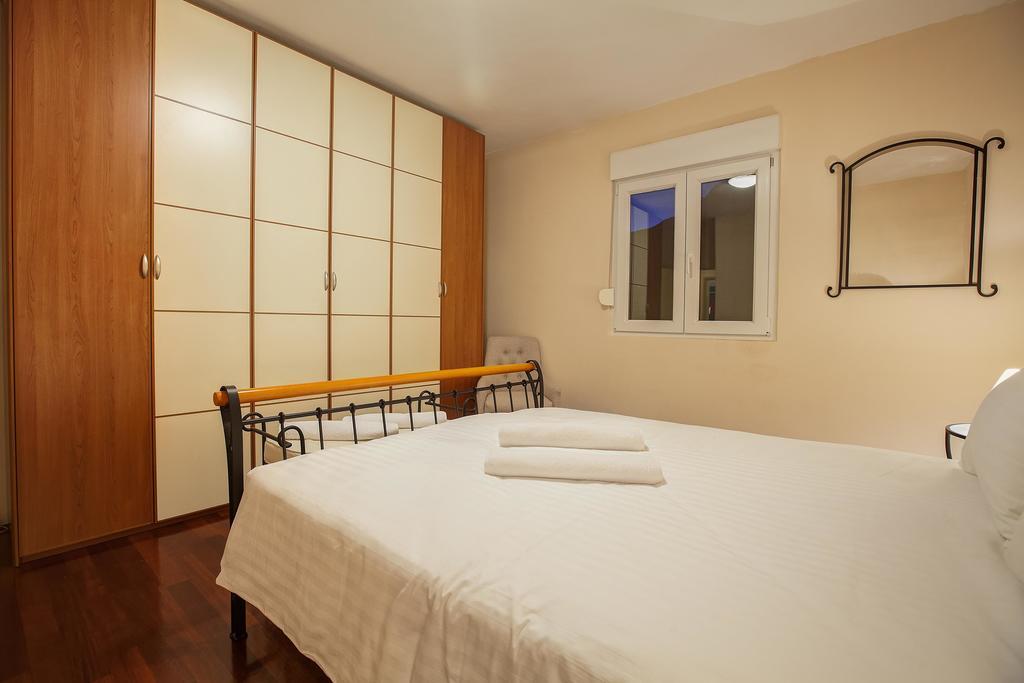 Villa Pia Split Kaštela Exteriör bild